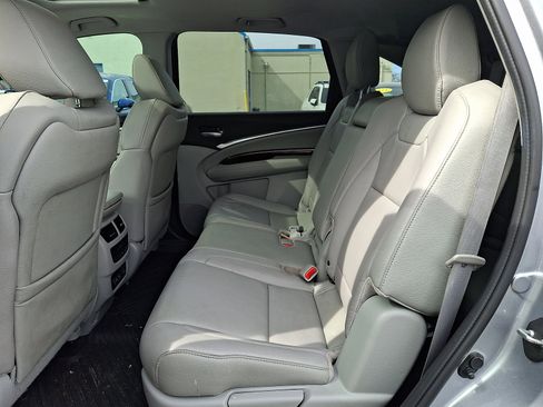 Used 2018 Acura MDX SH-AWD image 13