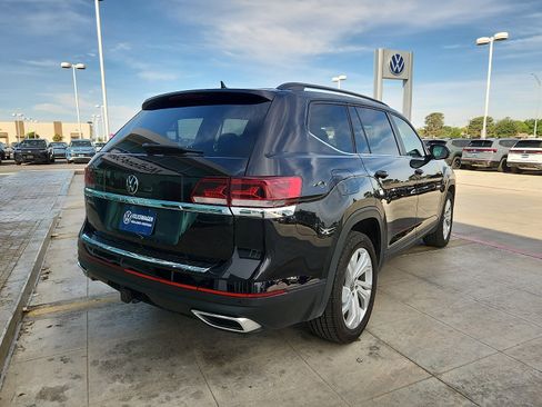 Used 2023 Volkswagen Atlas SE w/ Panoramic Sunroof Package FWD image 7