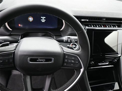 New 2025 Jeep Grand Cherokee Laredo image 41