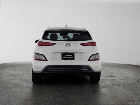 Used 2023 Hyundai Kona SE w/ Cargo Package FWD image 4
