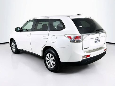 Used 2014 Mitsubishi Outlander ES FWD image 4