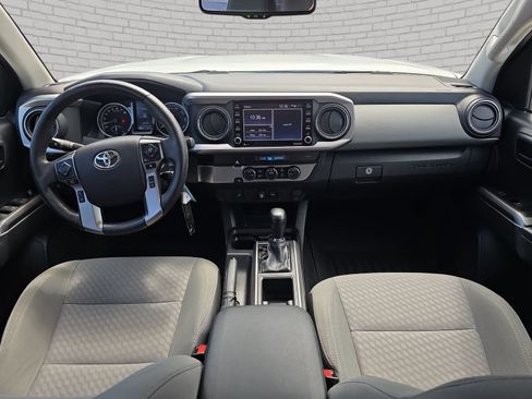 Used 2022 Toyota Tacoma SR5 RWD image 10