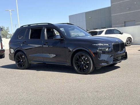 Used 2023 BMW X7 xDrive40i w/ M Sport Package AWD/4WD image 4