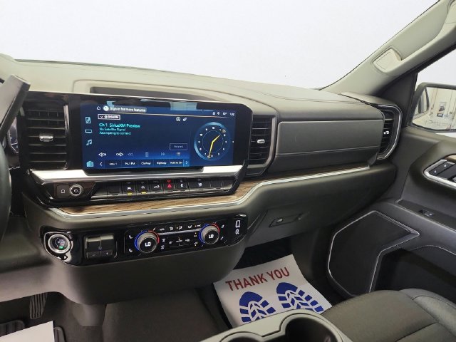 Used 2025 Chevrolet Silverado 1500 LT AWD/4WD image 17