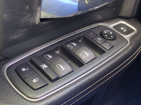 Used 2019 RAM 3500 Laramie image 25