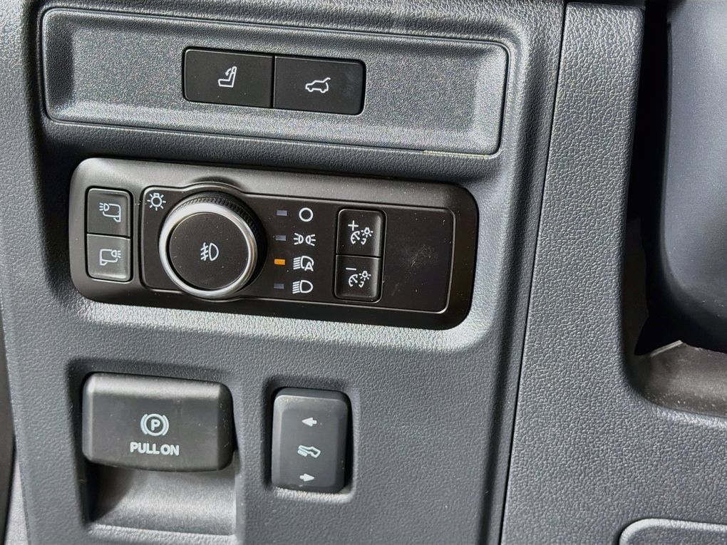 Used 2023 Ford Expedition Max Platinum AWD/4WD image 15