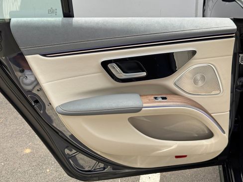 Used 2023 Mercedes-Benz EQS 580 4MATIC Sedan image 45