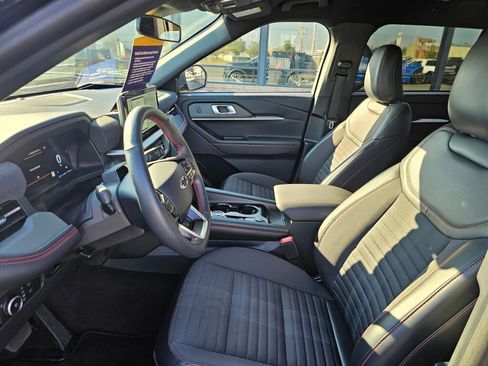Used 2025 Ford Explorer ST-Line image 18