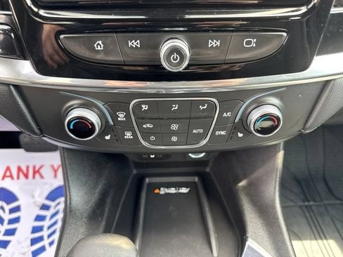 Used 2023 Chevrolet Traverse LT w/ Midnight/Sport Edition AWD/4WD image 23