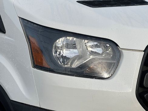 Used 2019 Ford Transit 250 148 Medium Roof image 10