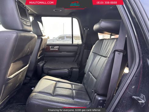 Used 2014 Lincoln Navigator Sport Utility 4D image 27
