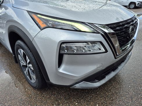 Certified 2021 Nissan Rogue SV FWD image 11