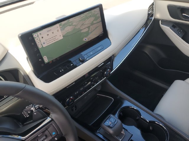 Used 2025 Nissan Rogue SL w/ SL Premium Package FWD image 20