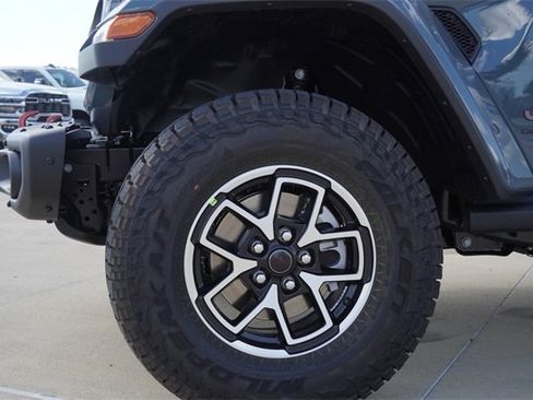 New 2025 Jeep Gladiator Rubicon image 5