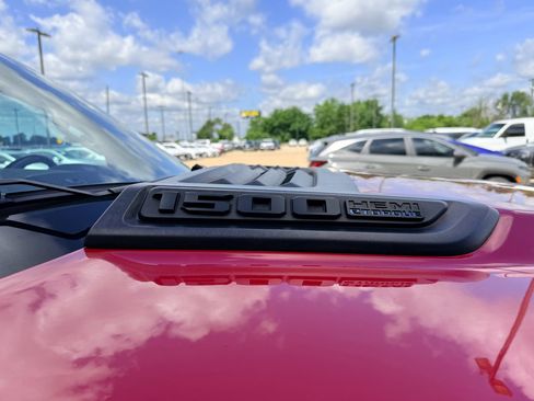 Used 2022 RAM 1500 Rebel AWD/4WD image 32