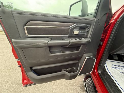 New 2026 RAM 2500 Laramie w/ Night Edition AWD/4WD image 18