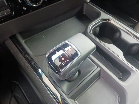 Used 2025 Chevrolet Silverado 1500 ZR2 w/ Technology Package image 38