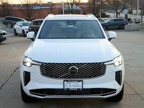 New 2026 Volvo XC90 T8 Plus image 5
