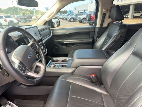 Used 2022 Ford Expedition XLT RWD image 28