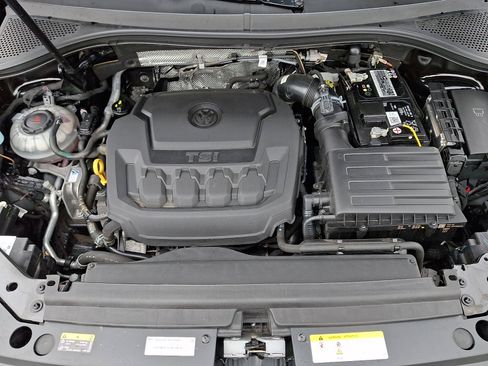 Used 2023 Volkswagen Tiguan SE R-Line image 27