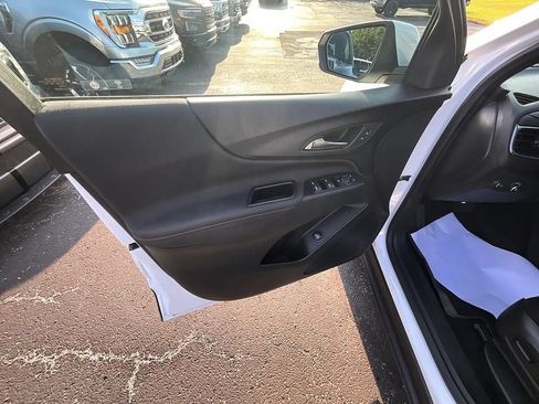 Used 2024 Chevrolet Equinox RS w/ LPO, Floor Liner Package FWD image 12