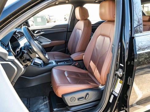 Used 2021 Audi Q3 2.0T Premium Plus w/ Premium Plus Package image 39