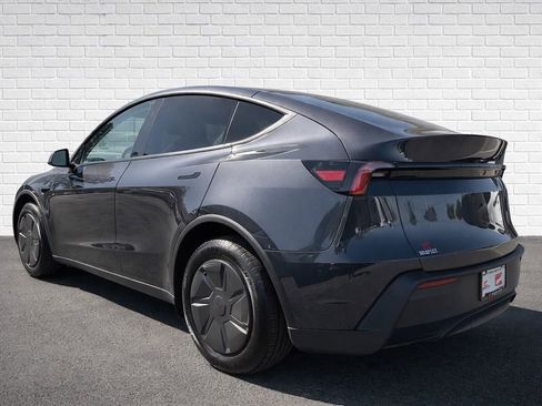 Used 2026 Tesla Model Y 2WD image 6
