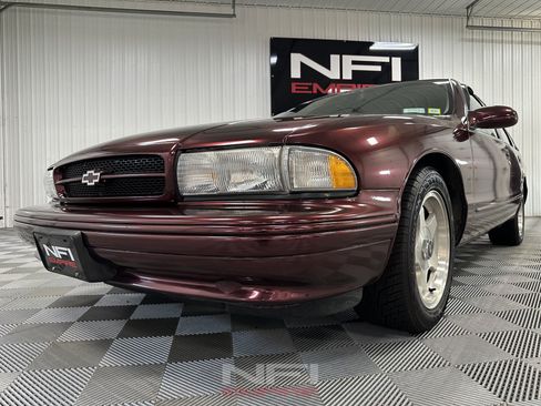 Used 1995 Chevrolet Impala SS RWD image 12