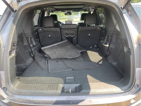 Used 2025 Honda Pilot Black Edition image 6