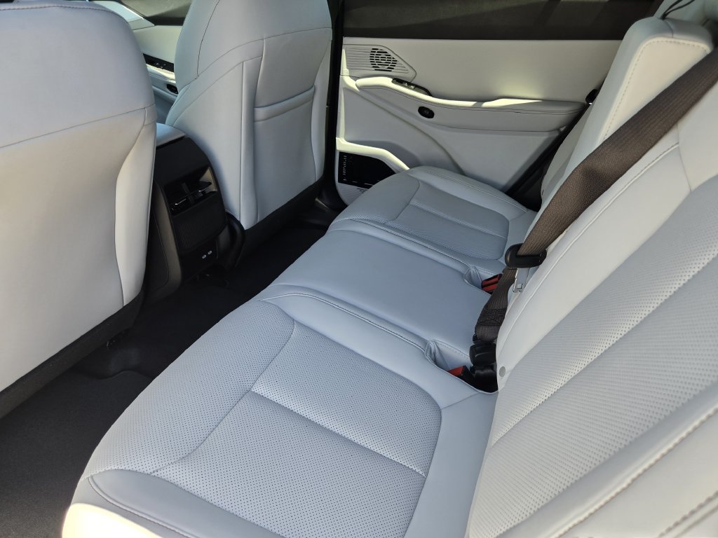 New 2026 Jeep Cherokee Limited AWD/4WD image 23
