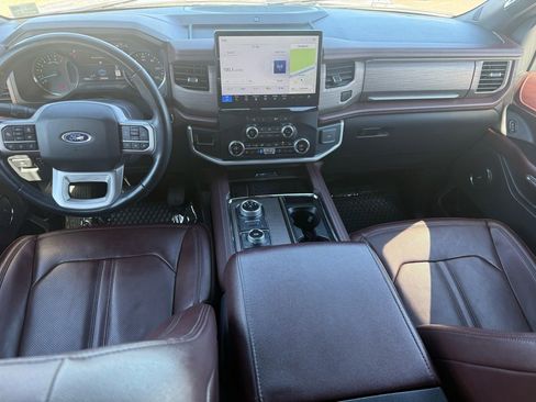 Used 2024 Ford Expedition Limited image 26