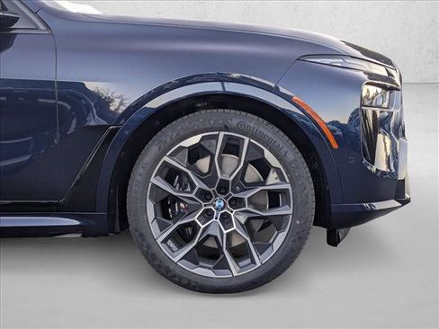 New 2026 BMW X7 M60i image 10