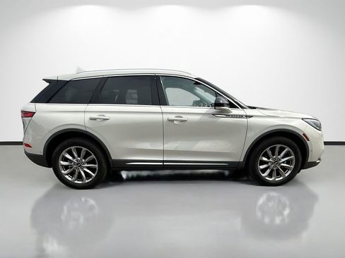 Used 2020 Lincoln Corsair FWD image 2