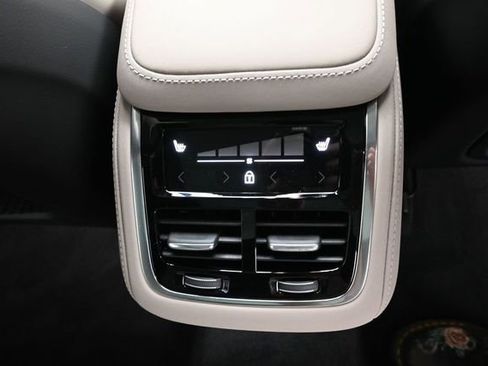 New 2026 Volvo XC90 B6 Plus w/ Protection Package Premier AWD/4WD image 36