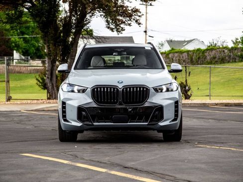 New 2026 BMW X5 xDrive50e w/ Executive Package AWD/4WD image 8