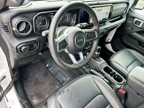 Used 2024 Jeep Wrangler Sahara w/ Technology Group image 9