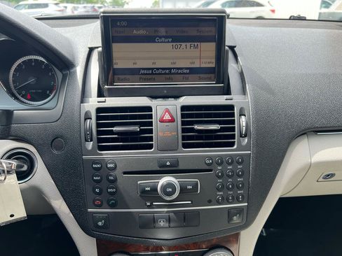 Used 2011 Mercedes-Benz C 300 4MATIC Sedan image 19