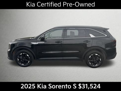 Certified 2025 Kia Sorento S FWD image 7