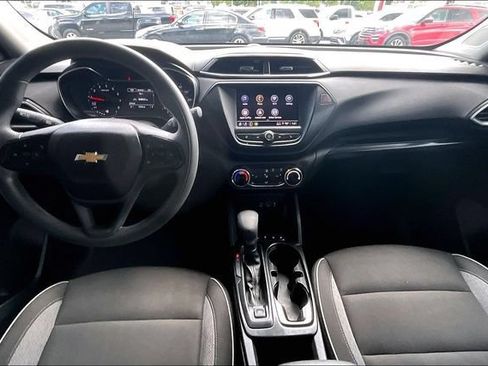 Used 2023 Chevrolet TrailBlazer LT FWD image 7