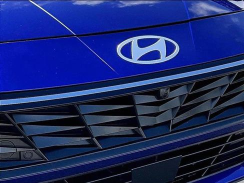 Used 2024 Hyundai Elantra Limited FWD image 27