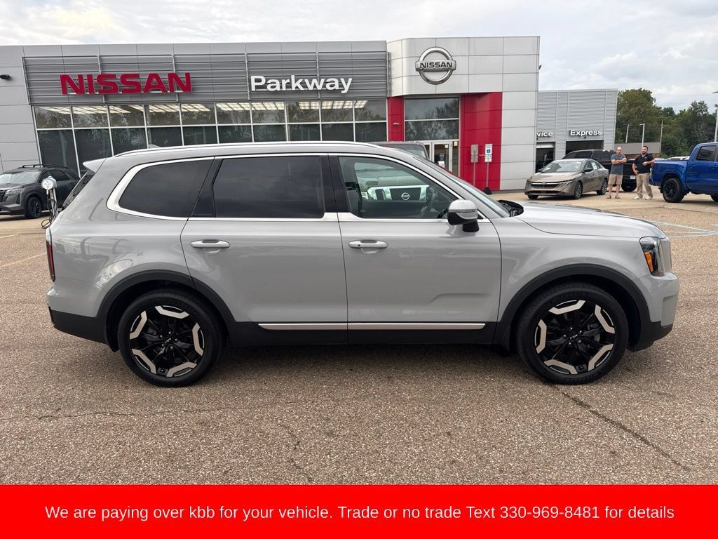 Used 2025 Kia Telluride EX AWD/4WD image 9
