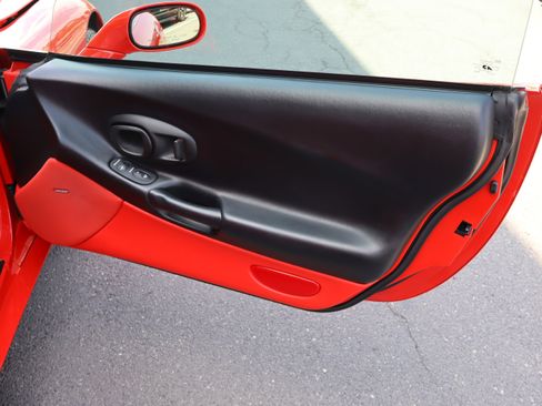 Used 2002 Chevrolet Corvette Convertible w/ Preferred Equipment Group2 image 28