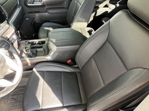 Used 2025 GMC Sierra 1500 SLT w/ SLT Premium Plus Package image 16