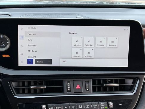 Certified 2023 Lexus ES 350 w/ Premium Package image 19