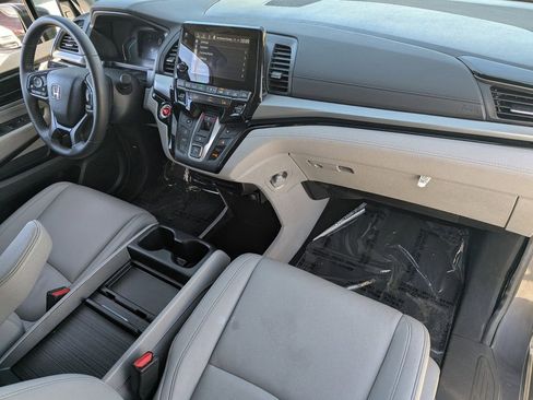 Certified 2024 Honda Odyssey Touring image 10