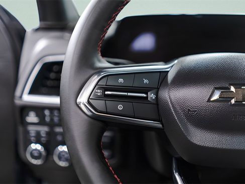 Used 2025 Chevrolet Suburban RST w/ Sun And Tow Package image 11