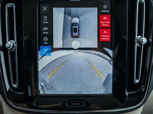 Used 2026 Volvo XC40 B5 Ultra w/ Protection Package Premier image 43