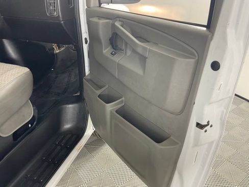 Used 2024 Chevrolet Express 3500 LT w/ LT Preferred Equipment Group RWD image 24