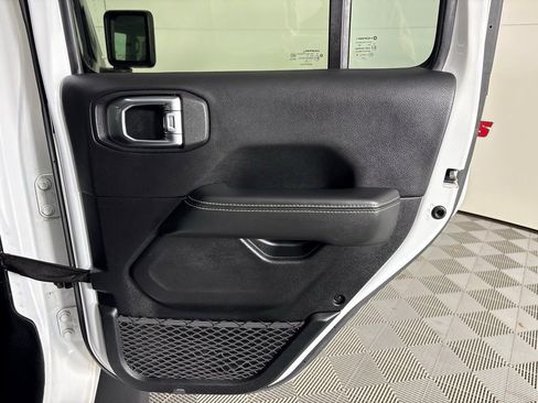 Used 2021 Jeep Wrangler Unlimited Sahara image 43