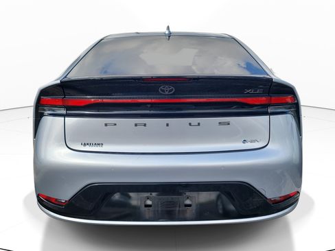 Certified 2024 Toyota Prius XLE FWD image 6